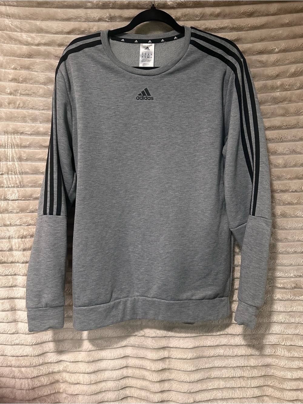 Adidas Men’s Gray Crewneck Sweatshirt